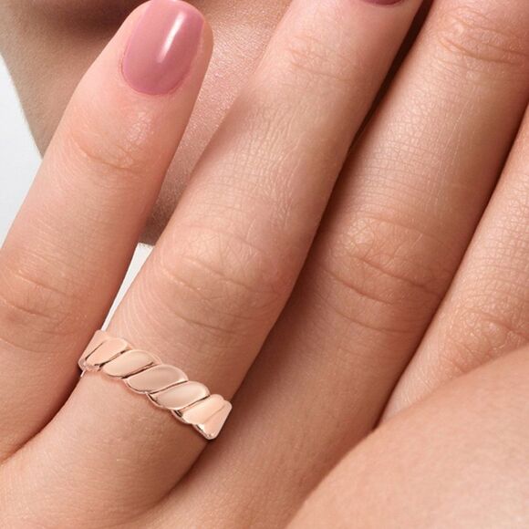 Twisted Rope Pattern Open Shank Ring (Fits Sizes 6-8) - Picture 3 of 3